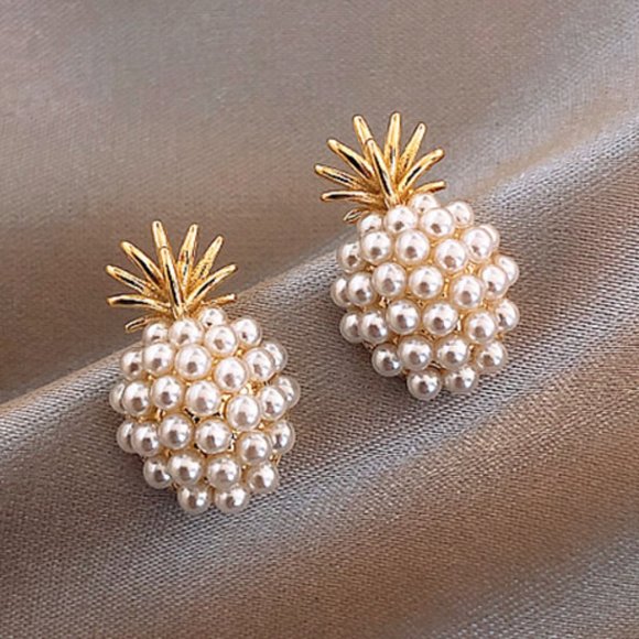 Jewelry - Pineapple Pearl Earrings